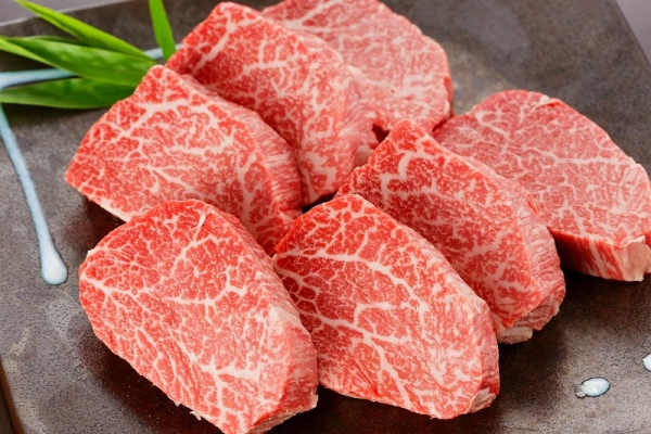 お肉